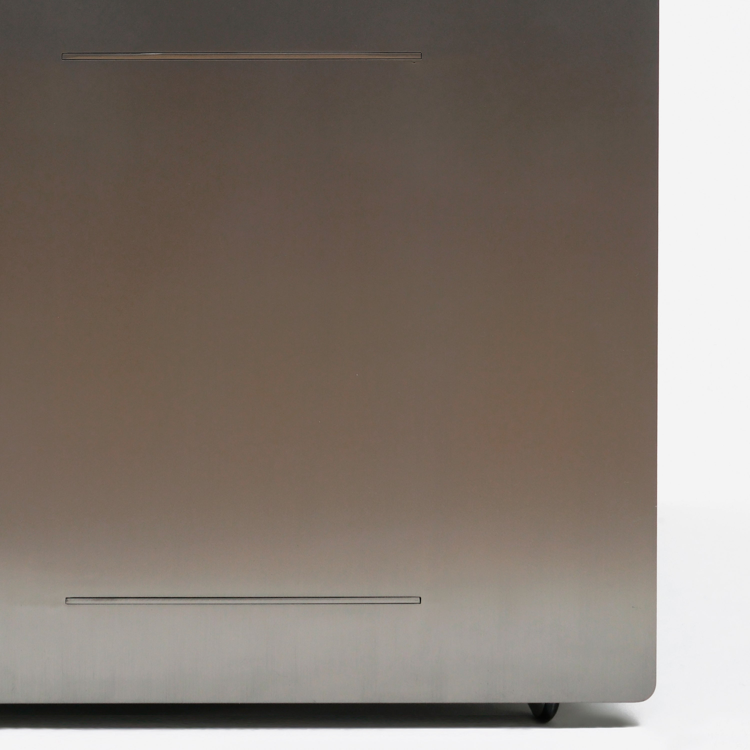 C.01_Wheeled Storage