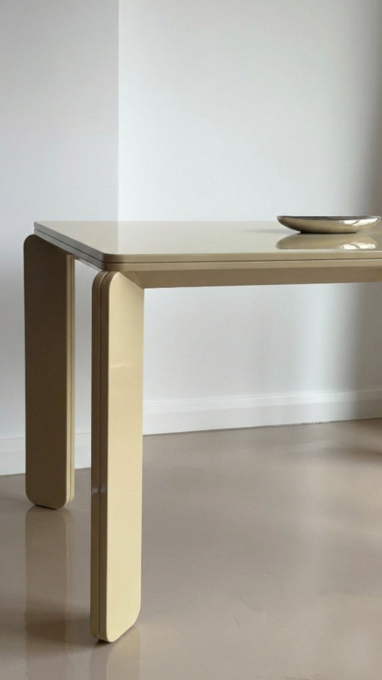 RON 03 DINING TABLE